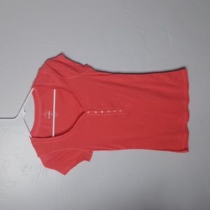 Old Navy T-Shirt